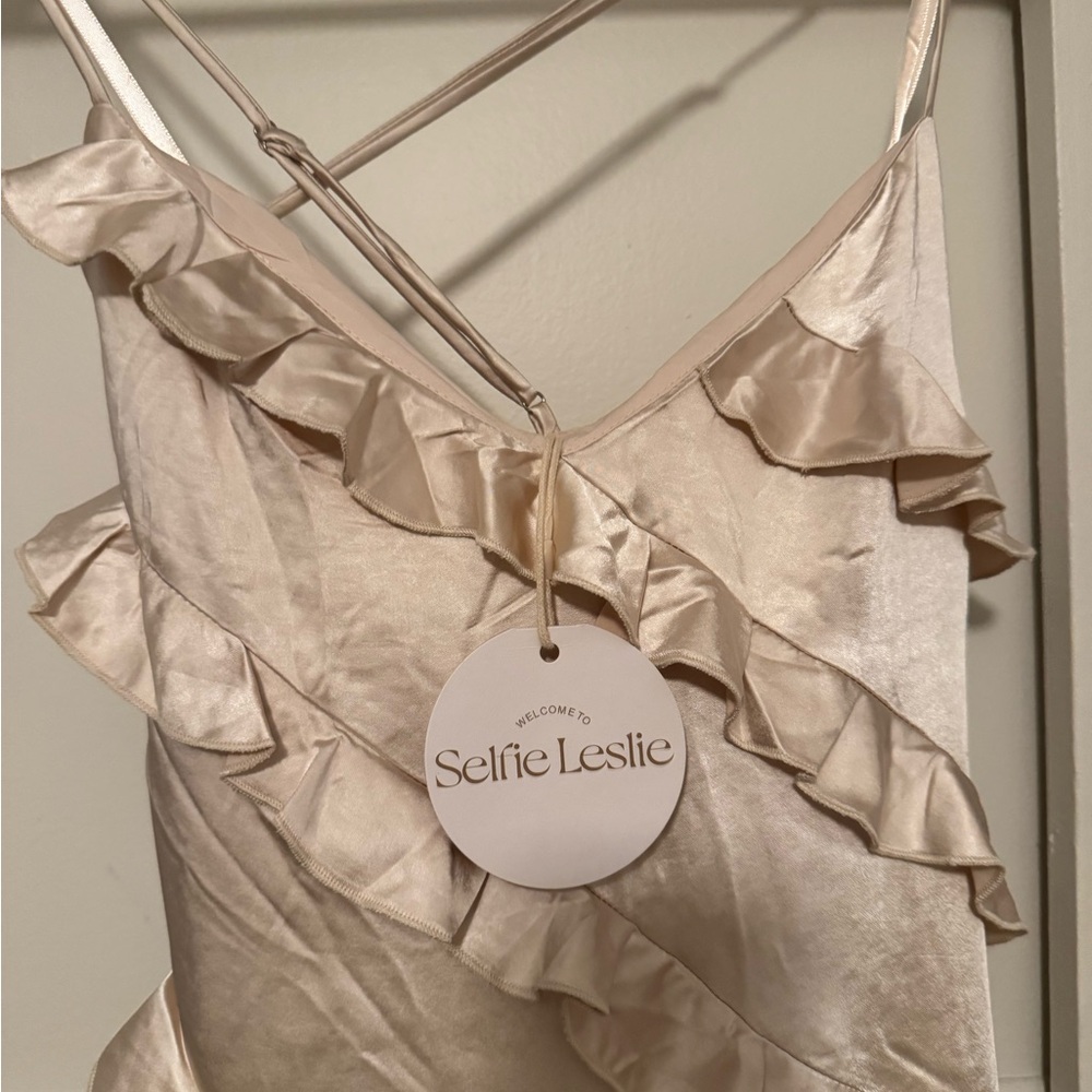 Elegant Cream Ruffle Dress - Picture 2 of 4